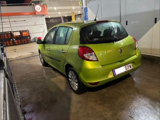 Renault Clio 2010 / 83.000 km