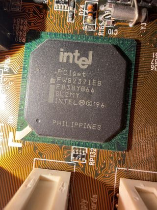 Placa Base Retro suthhle hot 637v3 slot1