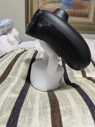 Soporte para mando de Hollow Knight