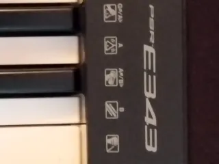 Teclado Yamaha PSR-E343