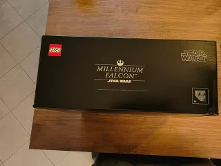 LEGO Star Wars 75375 Millennium Falcon