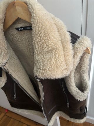 Chaleco Zara efecto borrego Talla M