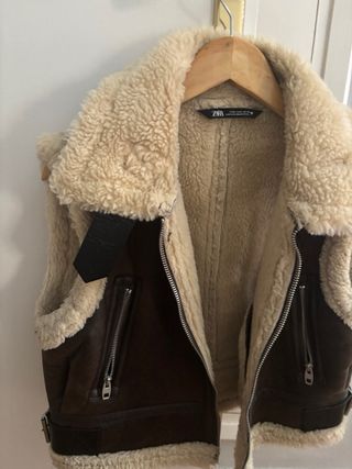 Chaleco Zara efecto borrego Talla M