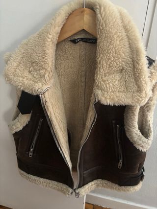 Chaleco Zara efecto borrego Talla M