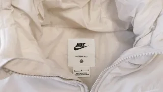 Cazadora Nike acolchada Talla M