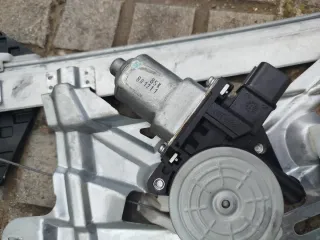 Elevalunas Dcho Honda Civic 2008.