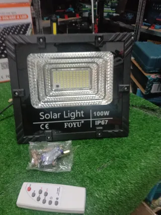 Faro Solare LED 100W FOYU con Pannello