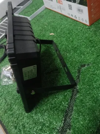 Faro Solare LED 100W FOYU con Pannello