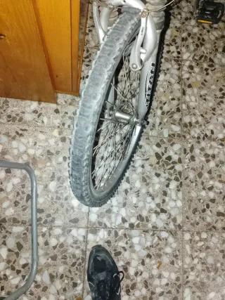 Bicicleta de Montaña Amarilla