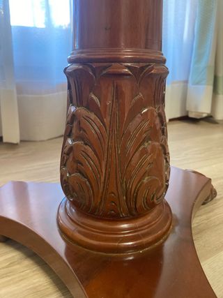 Mesa redonda de madera haya