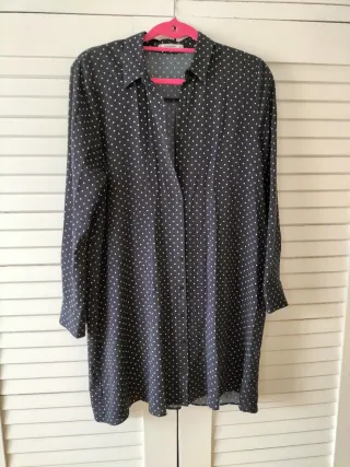 Vestido camisero corto lunares azul marino