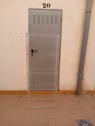 Mueble expositor metacrilato con baldas cristal