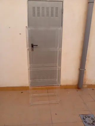 Mueble expositor metacrilato con baldas cristal