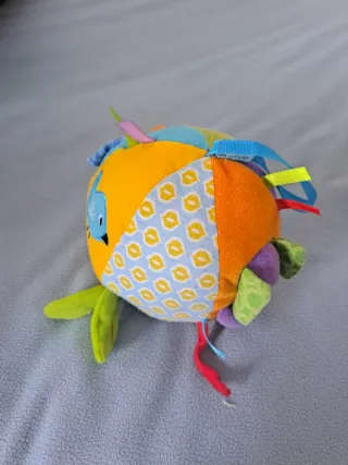 Pelota musical blandita para bebé