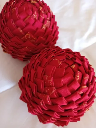 Adornos Navideños Rojos y Dorados