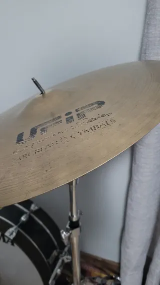 Piatti per batteria in ottone