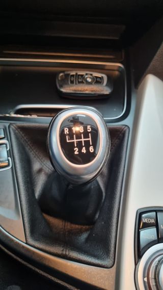 BMW Serie 3 GT -BOLA REMOLQUE-ETIQ C