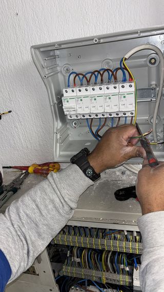 Electricista en Valencia, con garantia