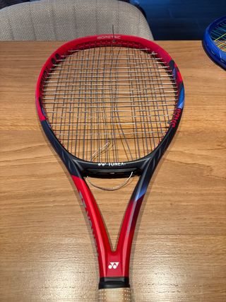 Raqueta Tenis Yonex Vcore 100L