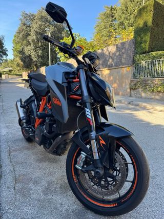 KTM 1290 Super Duke Naked 2015