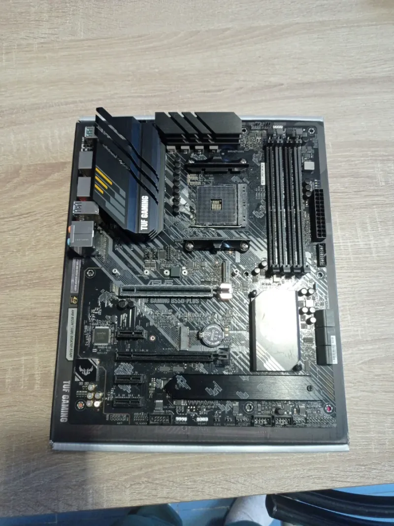 Placa Base Asus TUF Gaming B550-PLUS ATX AM4 afbeelding 2