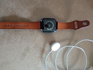 Reloj, Apple Watch con cargador