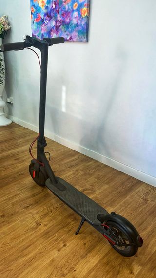 Patinete Eléctrico Xiaomi M365 + Cargador