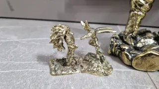 Figuras Goku Metal Dorado