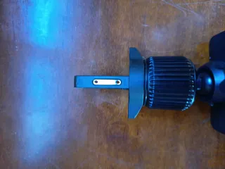 Soporte móvil rejilla coche