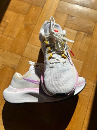 Nike Zoom Fly 5 Talla 39 Blanco Fucsia