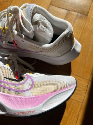 Nike Zoom Fly 5 Talla 39 Blanco Fucsia