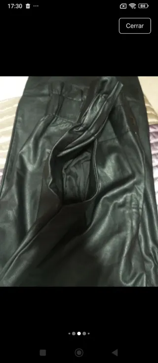 Pantalón polipiel negro