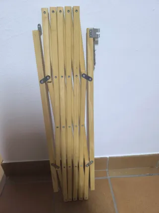 Valla extensible de madera