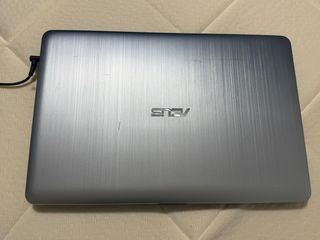 Portátil Asus Color Plata