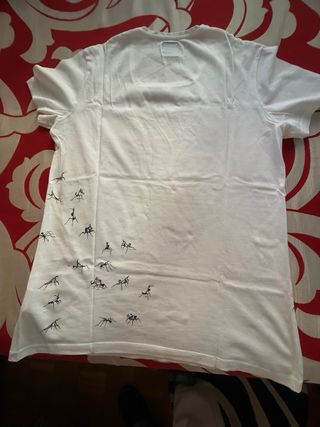 Camiseta Salsa Blanca Estampado Hormigas