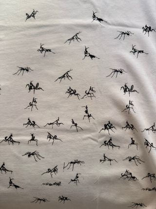 Camiseta Salsa Blanca Estampado Hormigas