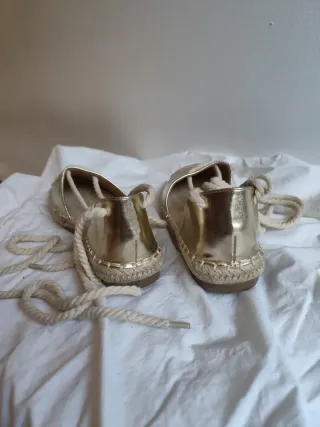 Sandalias romanas doradas T40