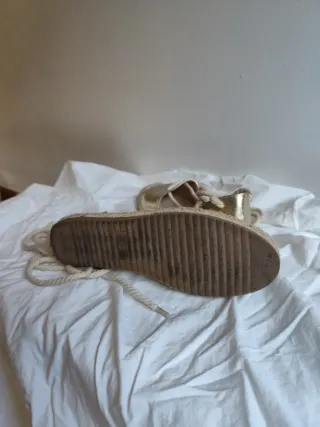 Sandalias romanas doradas T40