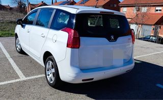 Peugeot 5008 2014