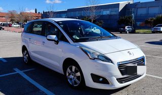 Peugeot 5008 2014