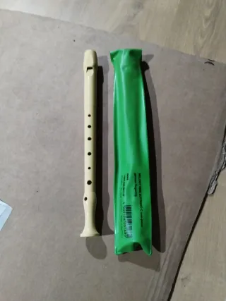 Flauta dulce color crema