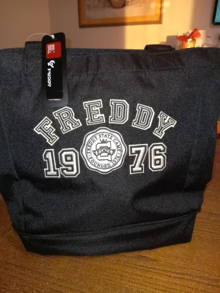 Borsa Freddy nera con logo e scritta