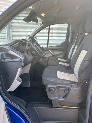 FORD TOURNEO CUSTOM TITANIUM 9 PLAZAS