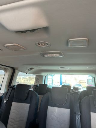 FORD TOURNEO CUSTOM TITANIUM 9 PLAZAS