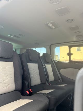 FORD TOURNEO CUSTOM TITANIUM 9 PLAZAS