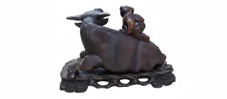 Figura Búfalo de Agua con Niño, tallada a mano