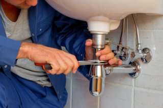 FONTANERO ECONÓMICO CISTERNAS WC DESATASCOS