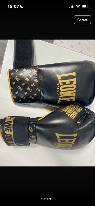 Guantes Boxeo Leone y Cintas Charlie