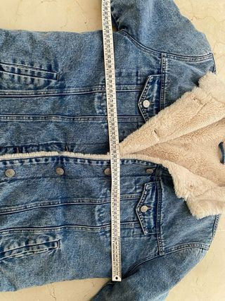 Chaqueta vaquera Mango pelito bordada Talla M