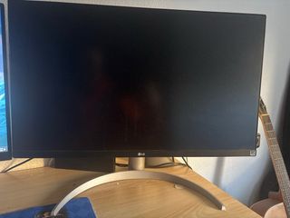 Monitor LG UHD 4K 27UP850
